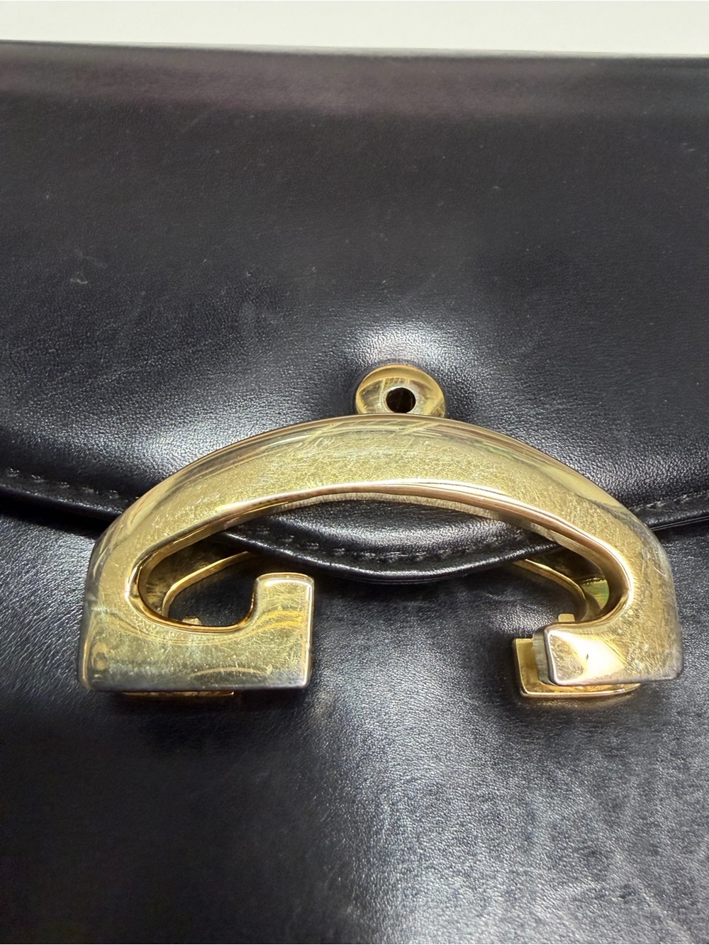 Gucci Black Leather Shoulder Bag with Gold-Tone Buckle - Picture 2 of 11